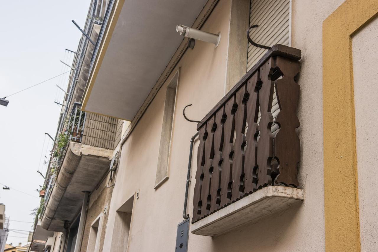 B&B Colonna - Mole Sua Stat Altamura Exterior photo